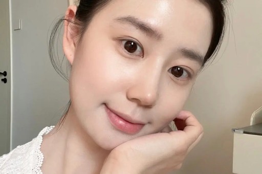 网红小英带货翻车比官网卖得还贵粉丝询问被直接禁言